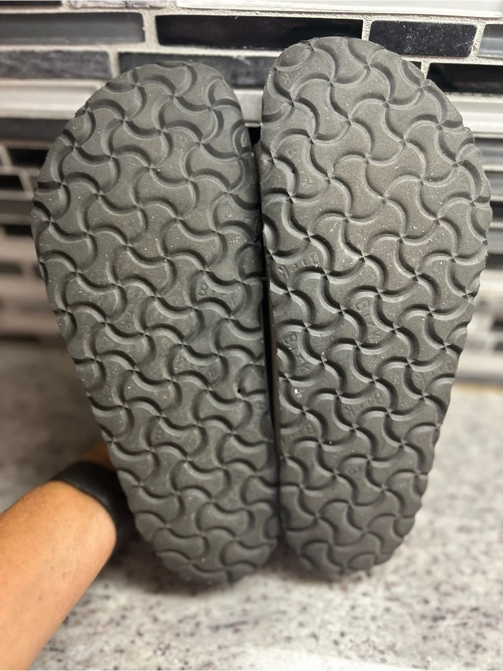 Birkenstock Arizona Gray Leather slip on Sandals size 8(39)